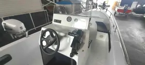 Yamaha / Southwind 22ft Firbreglass Speedboat captain view forward